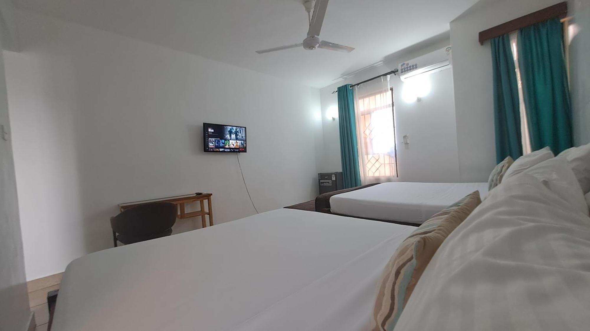 Ary Homestay Nyali- Behind City Mall Nyali Beach Exterior foto