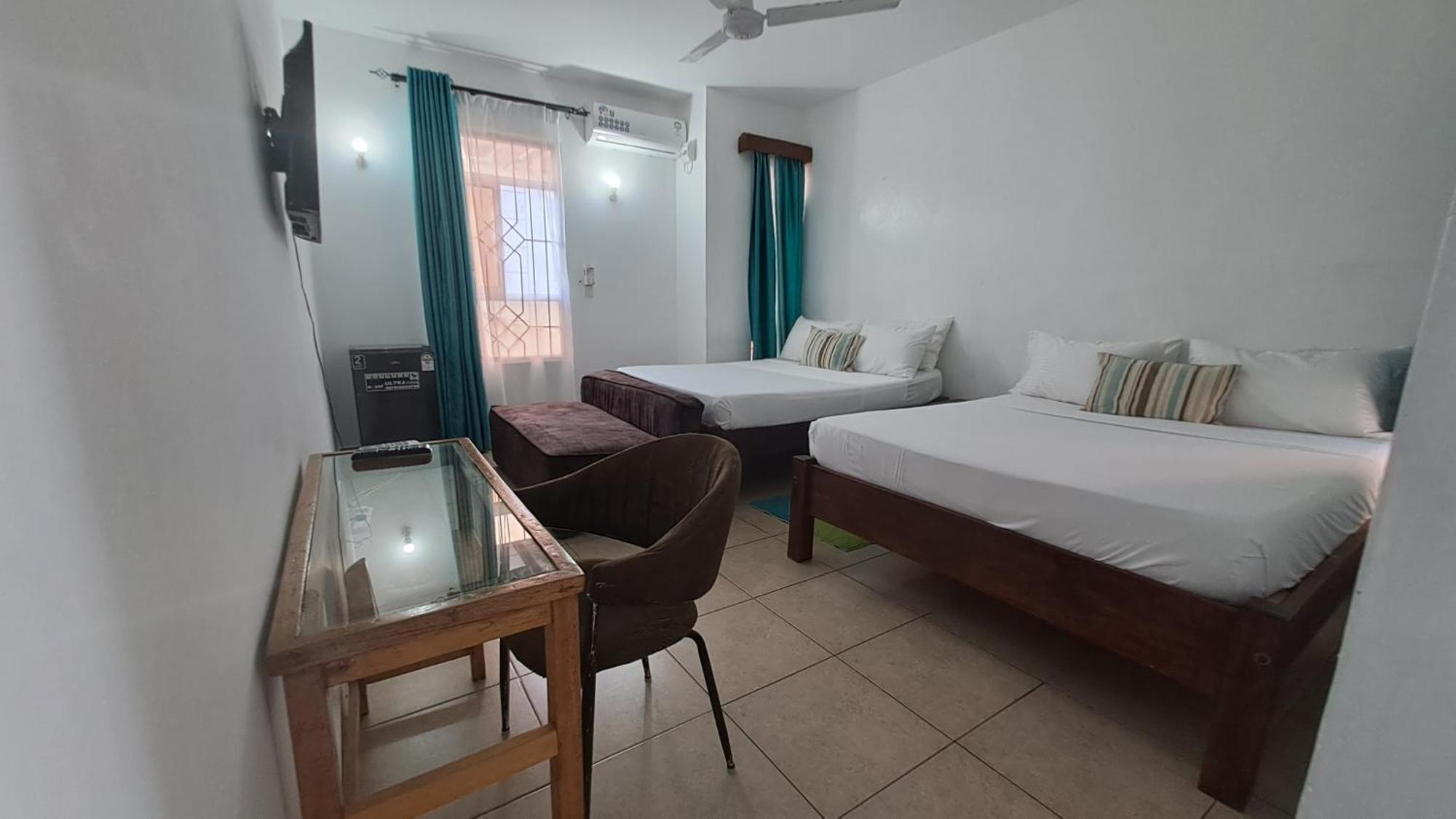 Ary Homestay Nyali- Behind City Mall Nyali Beach Exterior foto